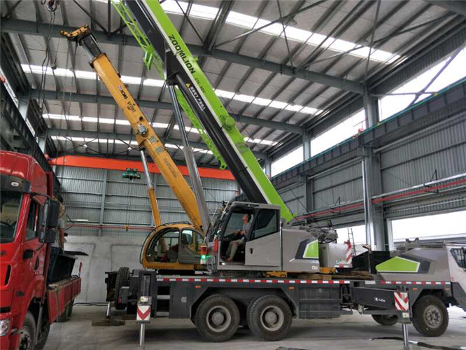 瓮安县高空车出租需要注意哪些安全事项？